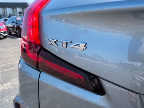 Used 2025 Cadillac XT4 Premium Luxury FWD image 7