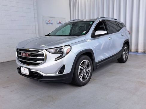 Used 2020 GMC Terrain SLT FWD image 2