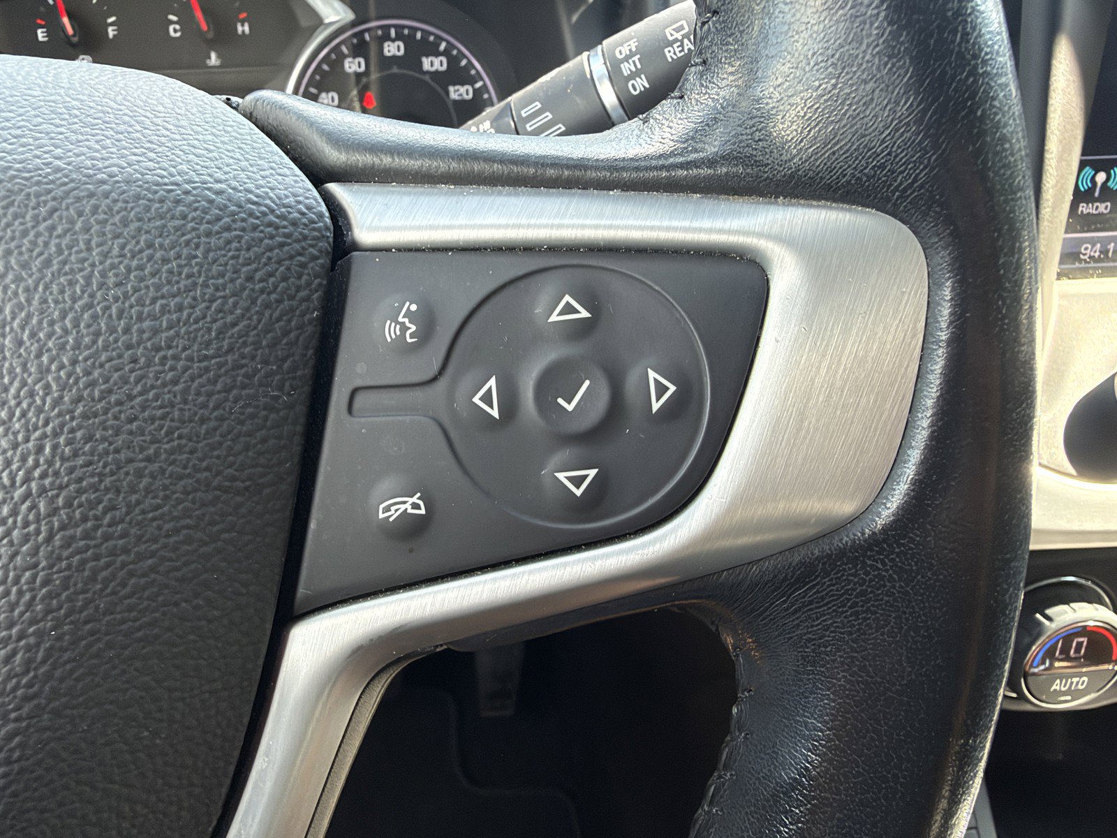 Used 2019 GMC Acadia SLT FWD image 21