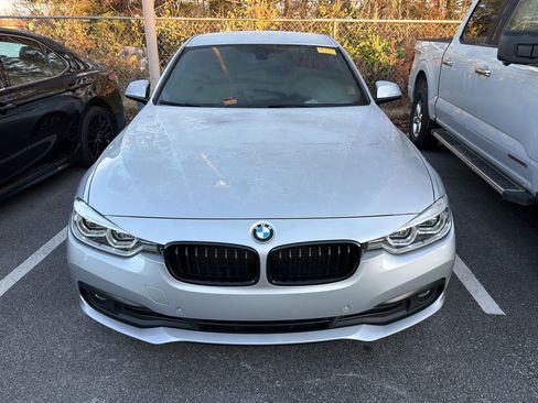 Used 2018 BMW 320i Sedan image 3