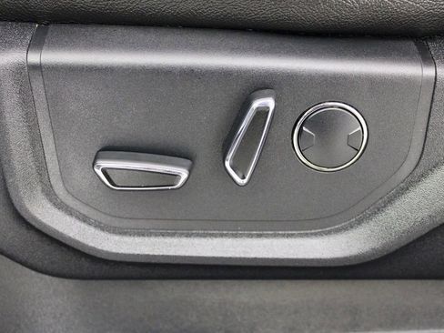 Used 2017 Ford F350 Lariat w/ Lariat Value Package AWD/4WD image 19