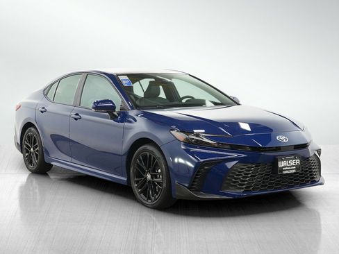 Used 2025 Toyota Camry SE w/ Multimedia Upgrade Package AWD/4WD image 7