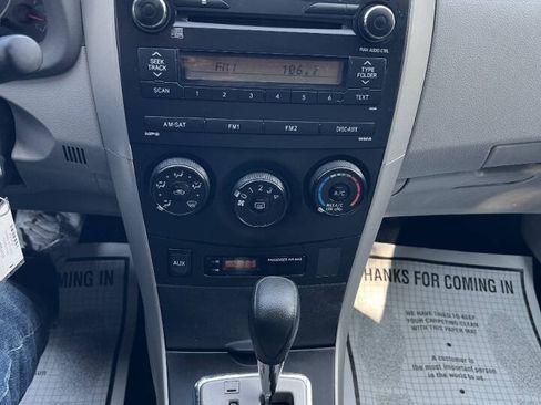 Used 2010 Toyota Corolla LE FWD image 25