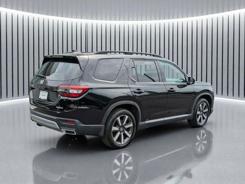 Certified 2023 Honda Pilot Touring image 5