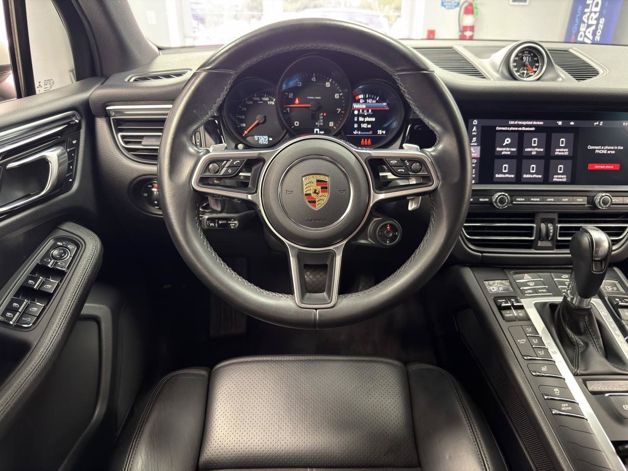 Used 2021 Porsche Macan AWD/4WD image 25