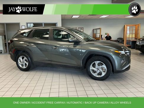 Used 2023 Hyundai Tucson SE FWD image 1