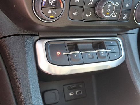 Used 2023 GMC Acadia SLT w/ Elevation Edition AWD/4WD image 15