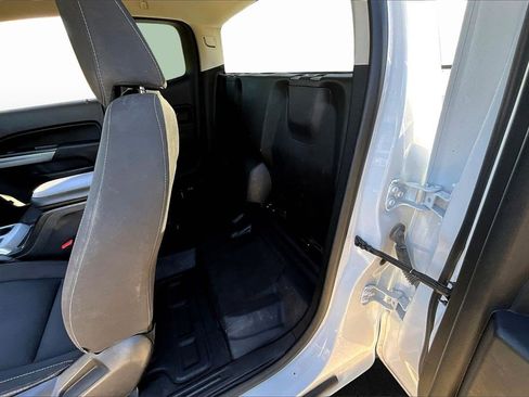 Used 2022 Chevrolet Colorado LT w/ Fleet Safety Package image 27