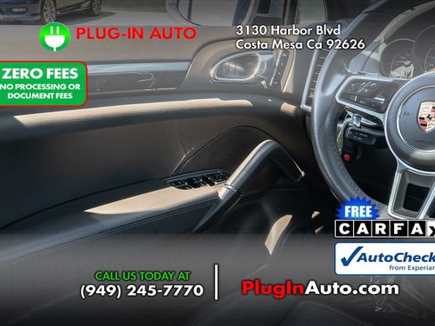 Used 2017 Porsche Cayenne Platinum Edition AWD/4WD image 14