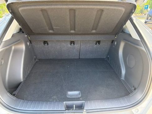 Used 2024 Hyundai Kona Limited AWD/4WD image 31