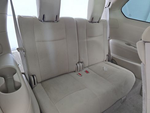 Used 2014 Nissan Pathfinder SV AWD/4WD image 12
