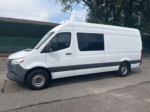 Used 2019 Mercedes-Benz Sprinter 170 image 3