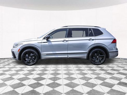 Used 2024 Volkswagen Tiguan SE R-Line AWD/4WD image 15