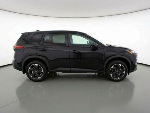 Used 2025 Nissan Rogue SV image 11