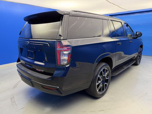 Used 2023 Chevrolet Suburban RST AWD/4WD image 7