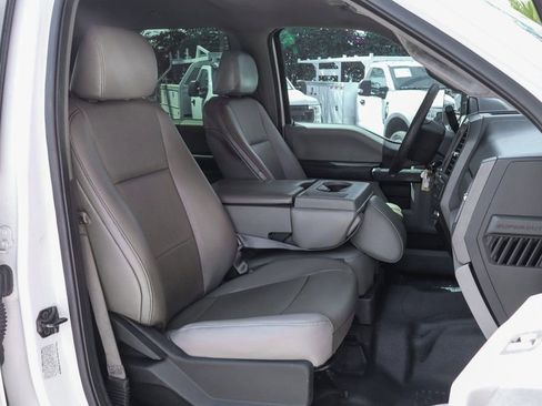 Used 2018 Ford F550 2WD Crew Cab Super Duty image 38