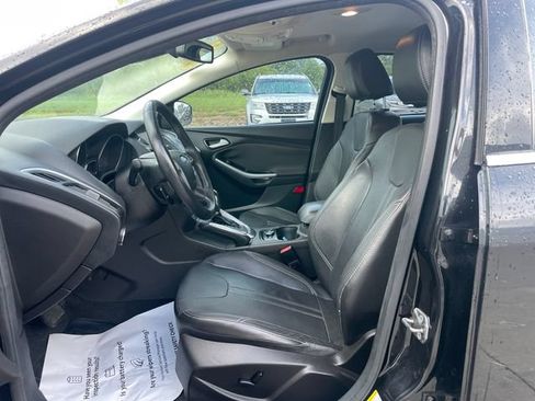 Used 2012 Ford Focus Titanium FWD image 19