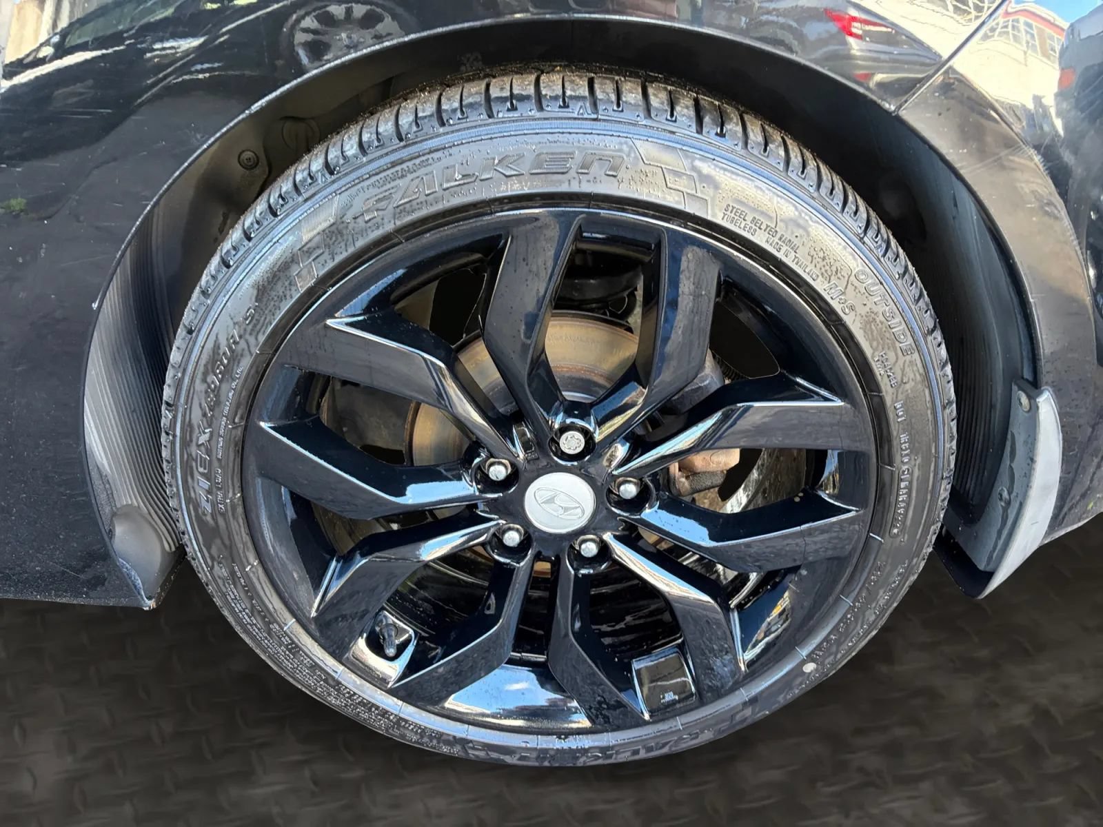 Used 2013 Hyundai Veloster w/ Style Pkg FWD image 37