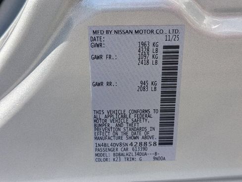 Used 2025 Nissan Altima 2.5 SV FWD image 32