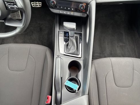 Certified 2025 Hyundai Elantra Sport FWD image 15