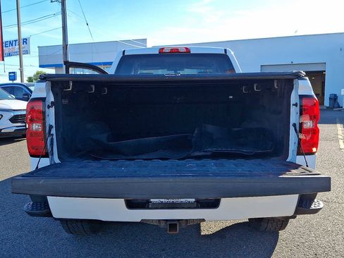 Used 2018 Chevrolet Silverado 1500 Custom w/ Custom Value Package AWD/4WD image 28