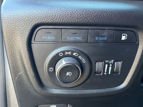 Used 2024 Jeep Grand Cherokee Trailhawk w/ Luxury Tech Group III image 27