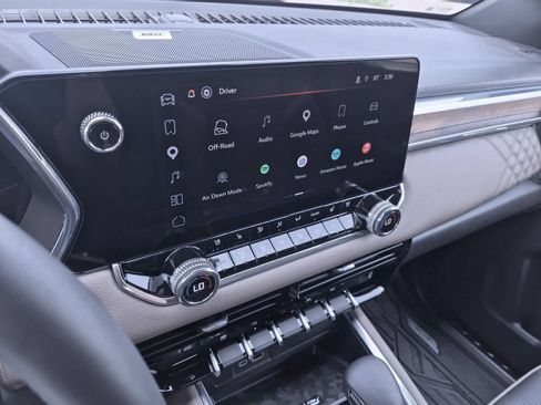 Used 2026 GMC Canyon Denali AWD/4WD image 29