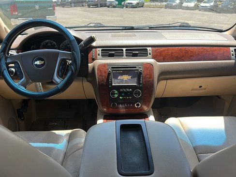 Used 2012 Chevrolet Suburban LTZ AWD/4WD image 11