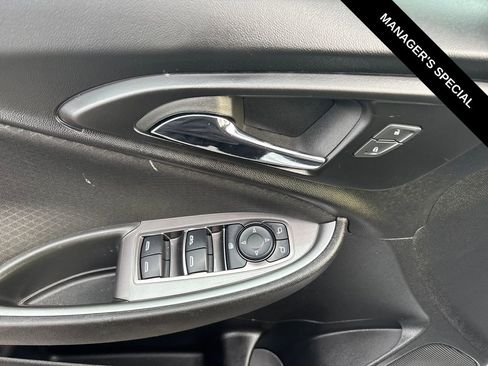 Used 2024 Chevrolet Malibu LT FWD image 15