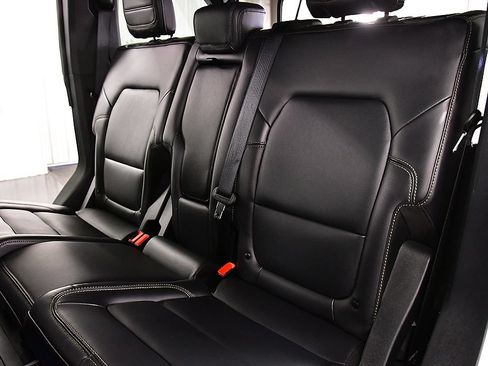 Used 2025 Ford Bronco Badlands AWD/4WD image 31