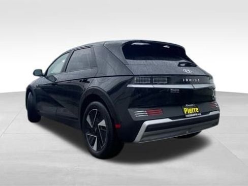 Used 2025 Hyundai Ioniq 5 SE image 2