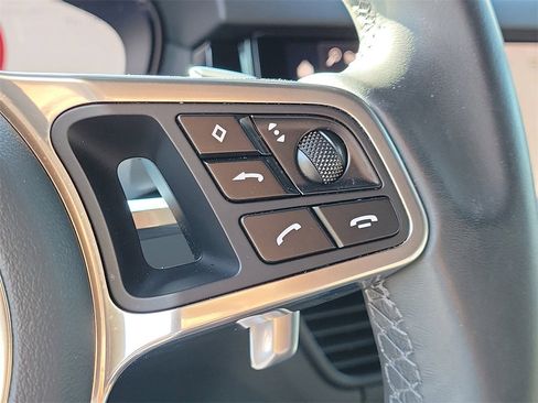 Certified 2023 Porsche Cayenne S Platinum image 38