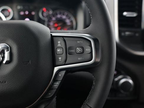 New 2026 RAM 1500 4x4 Crew Cab image 18