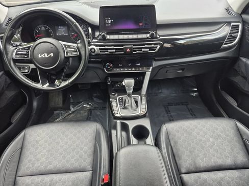 Certified 2023 Kia Seltos EX AWD/4WD image 14