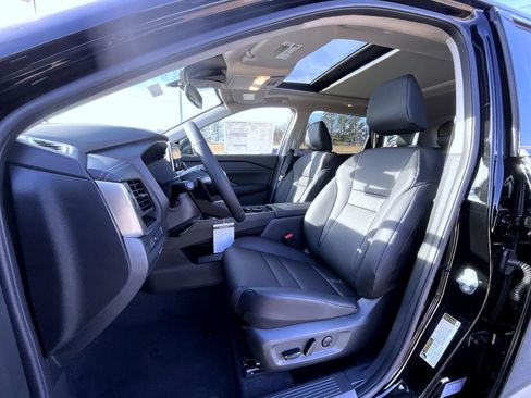 New 2026 Nissan Rogue SV AWD/4WD image 10