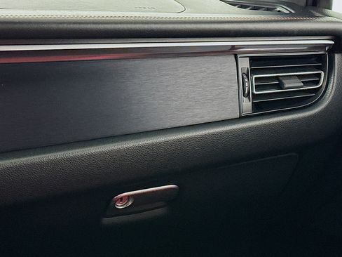 Used 2021 Porsche Macan GTS image 15