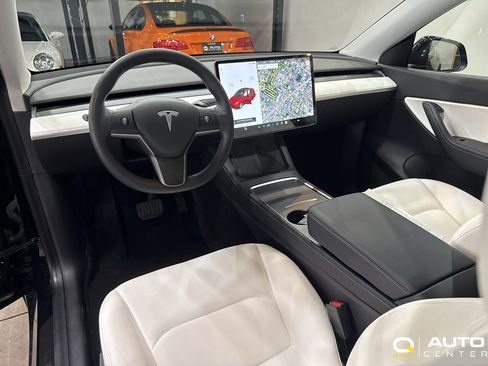 Used 2021 Tesla Model Y Long Range image 7