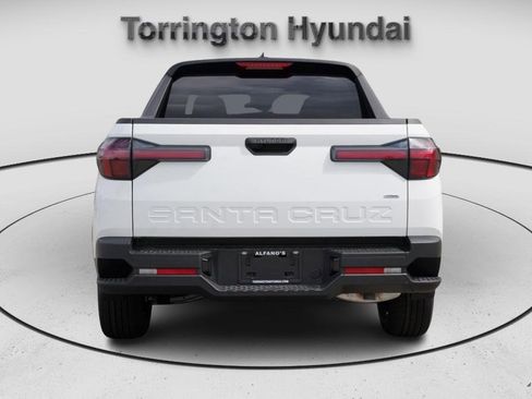New 2025 Hyundai Santa Cruz SE image 5