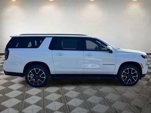 New 2026 Chevrolet Suburban RST w/ RST Capability Package AWD/4WD image 6