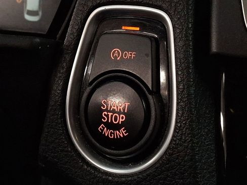 Used 2017 BMW M2 image 19