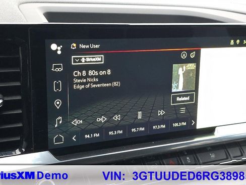 Used 2024 GMC Sierra 1500 SLT image 39