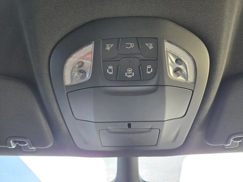 New 2026 Chrysler Pacifica Select AWD/4WD image 18