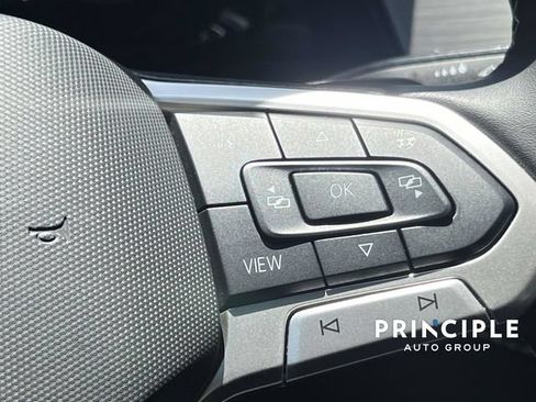 Certified 2024 Volkswagen Atlas Cross Sport SE FWD image 20