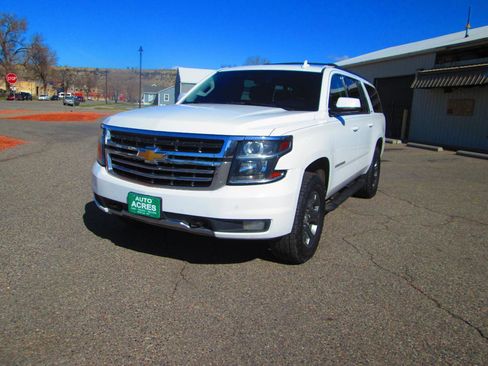 Used 2019 Chevrolet Suburban LT w/ Luxury Package image 6