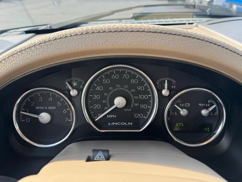 Used 2006 Lincoln Mark LT 4x4 image 26