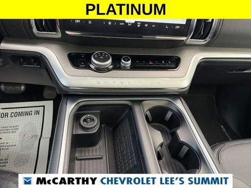 Used 2025 Ford Expedition Platinum AWD/4WD image 12