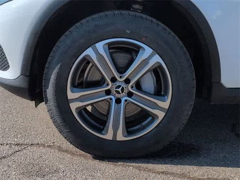Used 2018 Mercedes-Benz GLC 300 4MATIC image 14