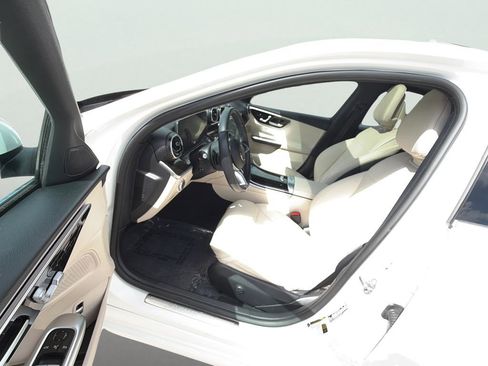 Certified 2022 Mercedes-Benz C 300 4MATIC Sedan image 19