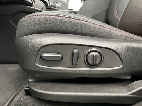 Used 2025 Chevrolet Blazer RS image 10