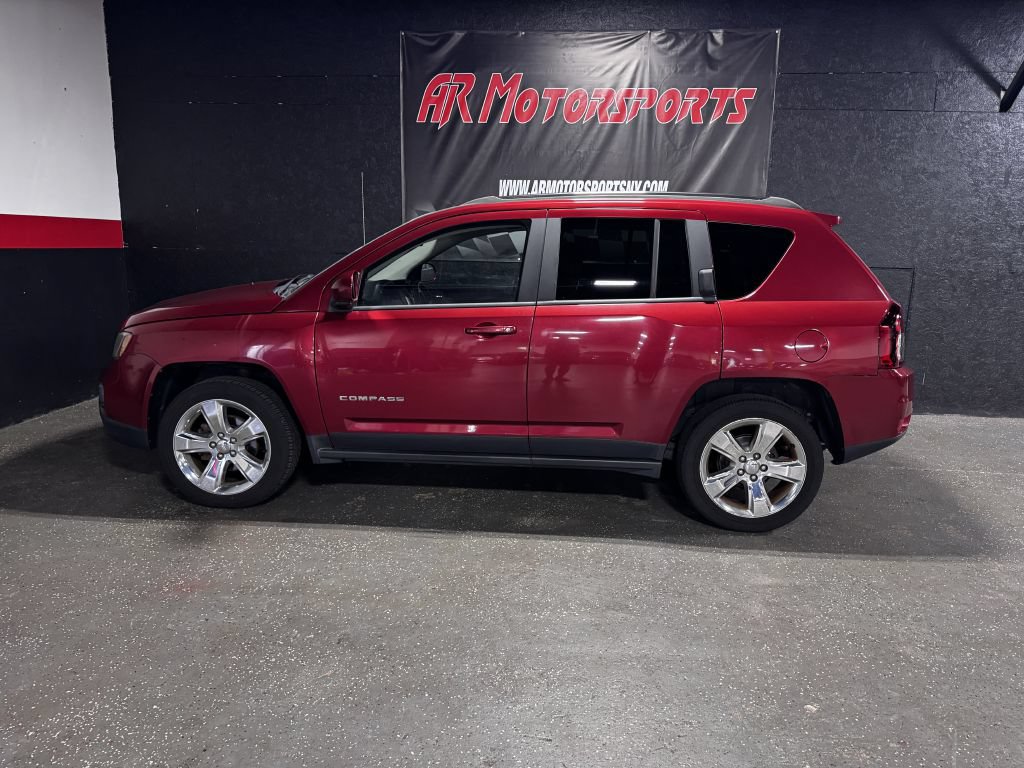 Used 2014 Jeep Compass Limited w/ Sun/Sound Group AWD/4WD image 2